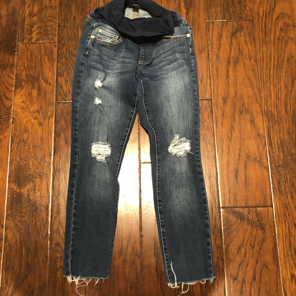 A Pea In the Pod distressed skinny jeans